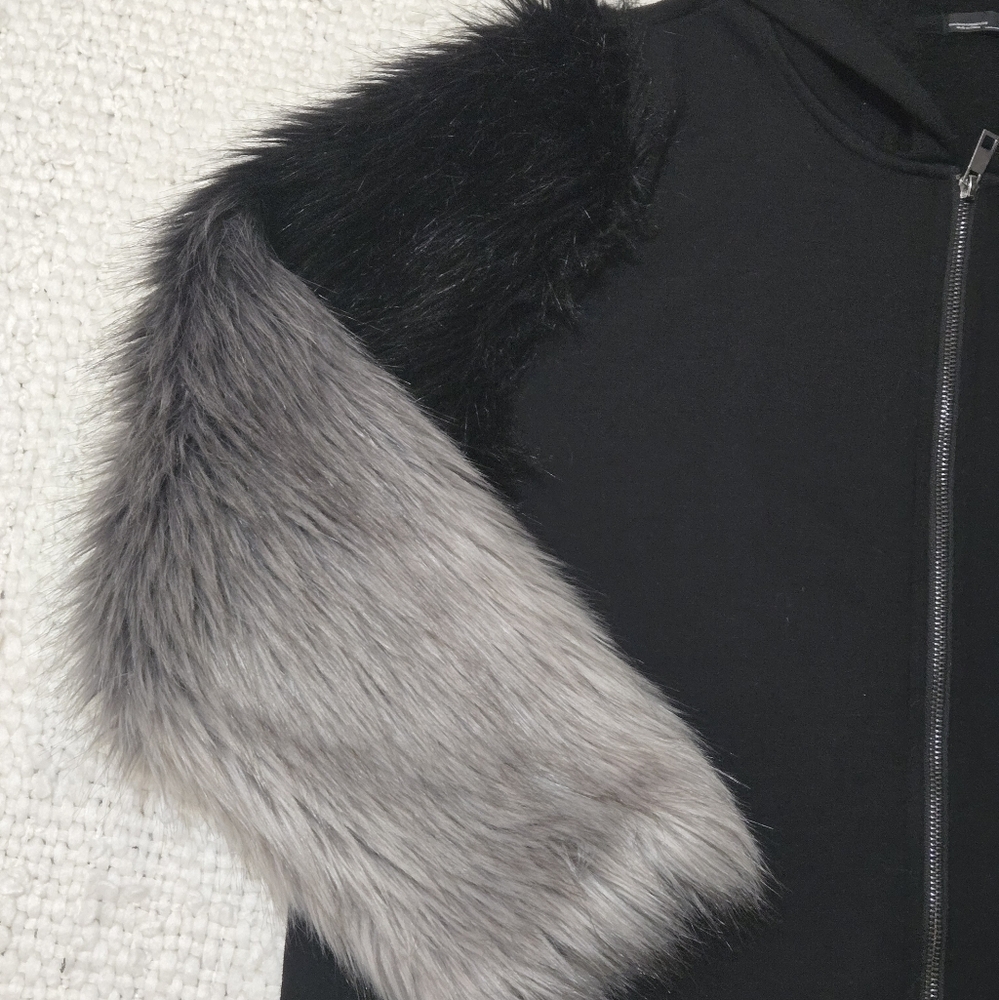 ZARA Black Zippered Hoodie Sweater Black Gray Ombre Faux Fur Sleeves Medium - Picture 9 of 15